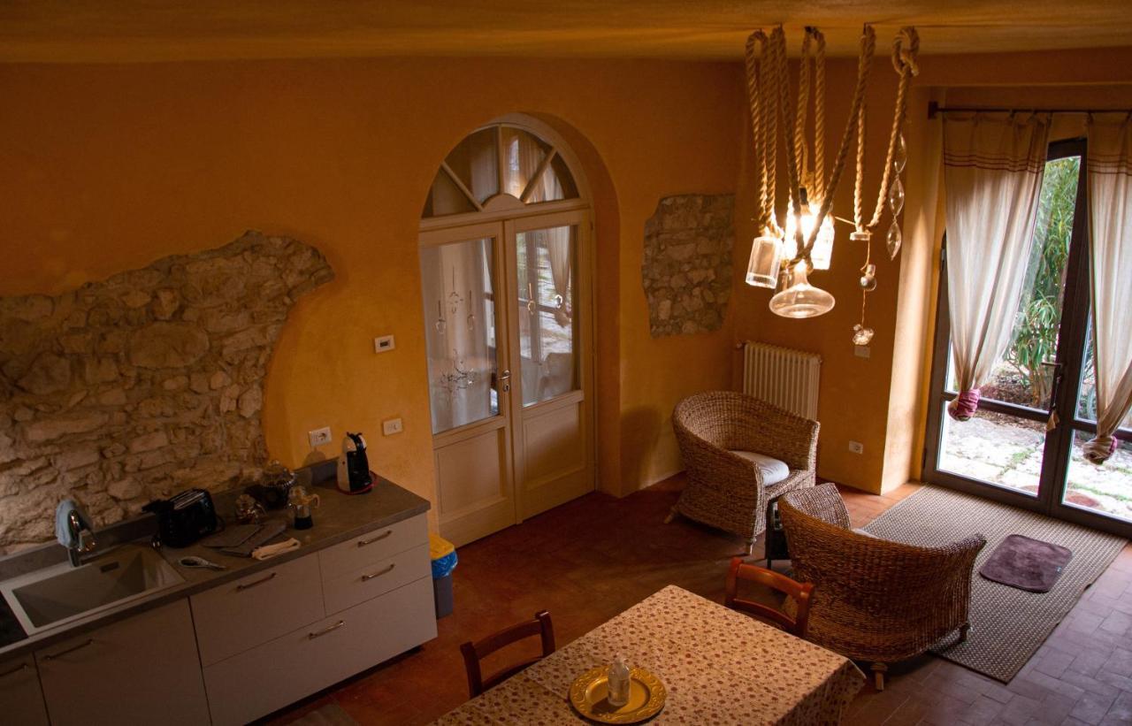 Due Archi Bed and Breakfast SantʼAmbrogio di Valpolicella Buitenkant foto